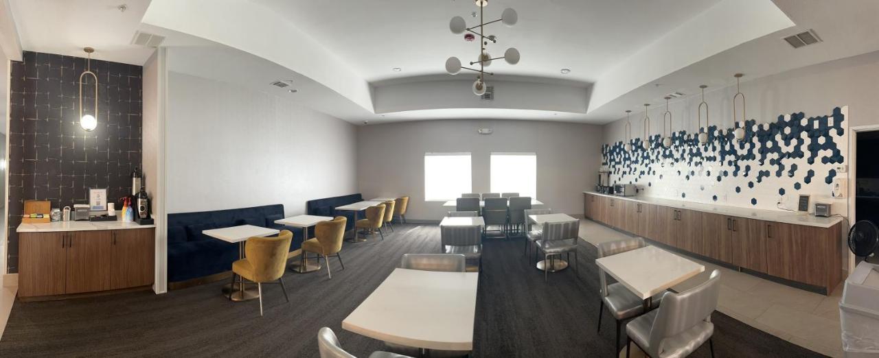 La Quinta By Wyndham Decatur Hotell Exteriör bild