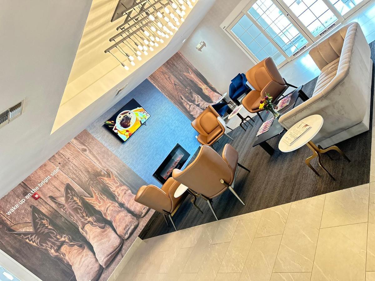 La Quinta By Wyndham Decatur Hotell Exteriör bild