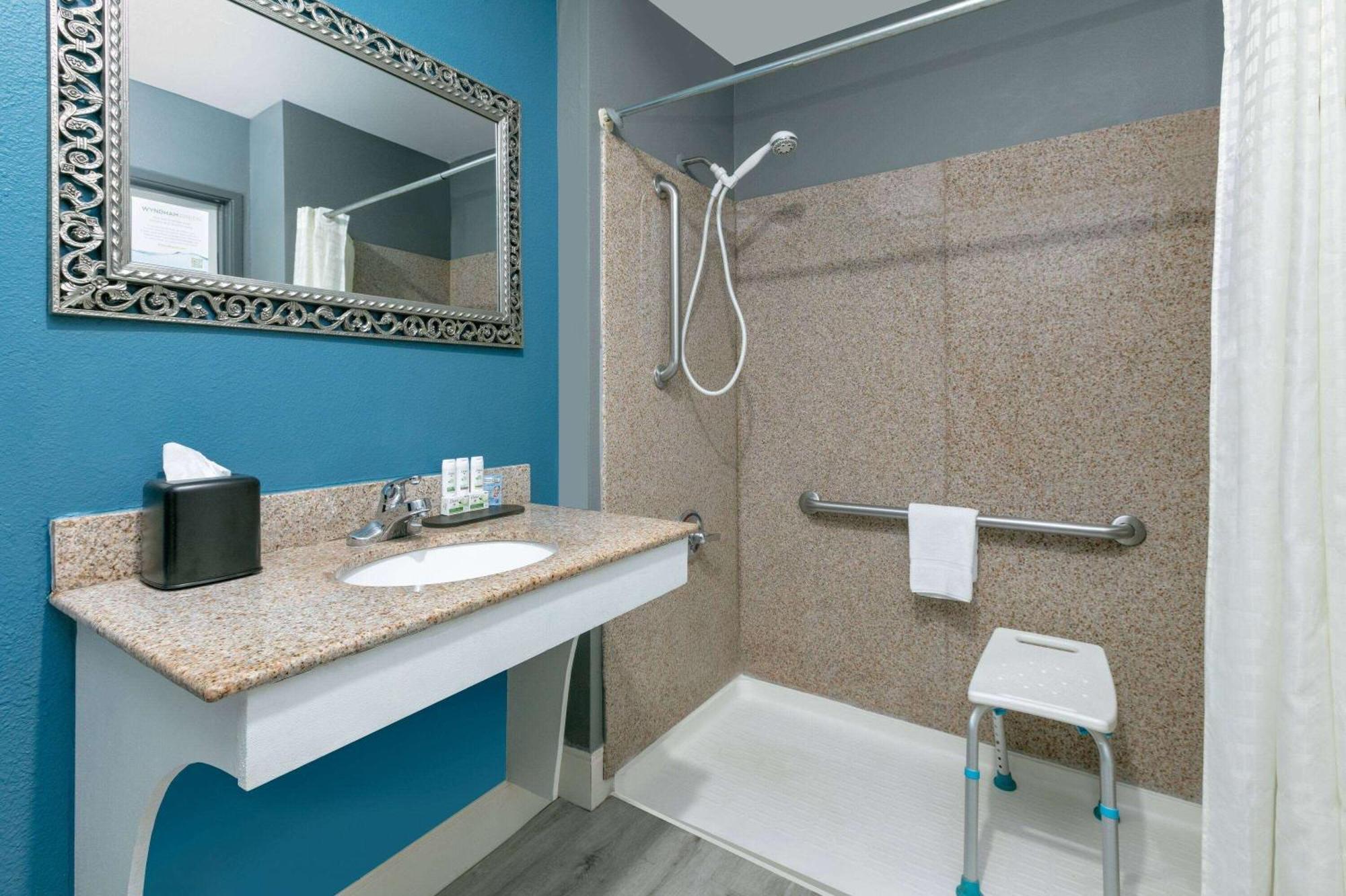 La Quinta By Wyndham Decatur Hotell Exteriör bild